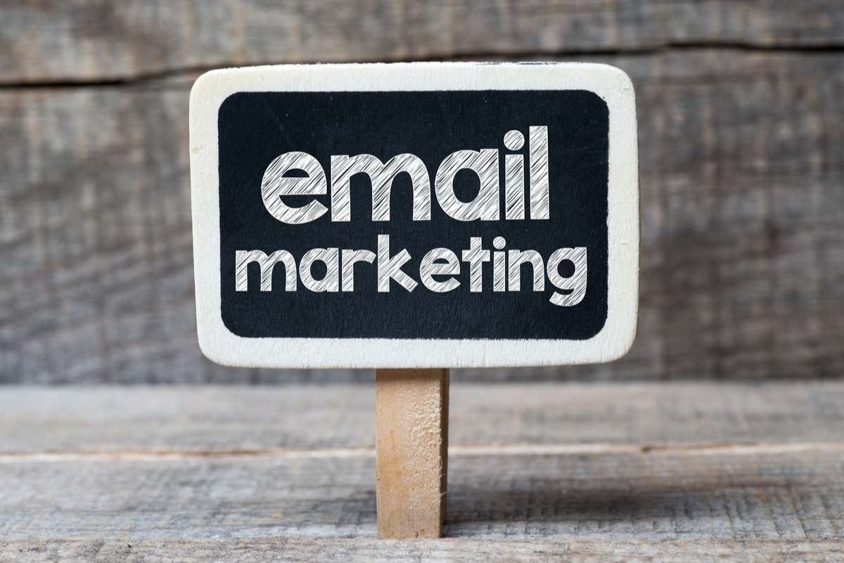 Email marketing on blackboard (R) (S)
